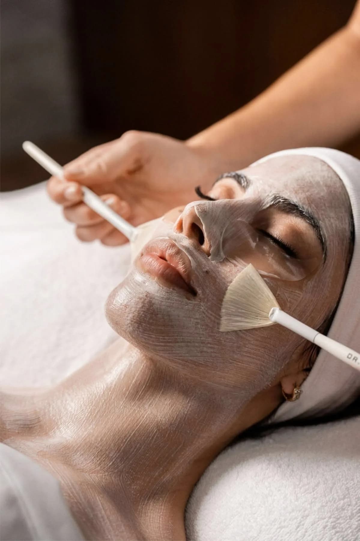 پاکسازی و فیشیال پوست